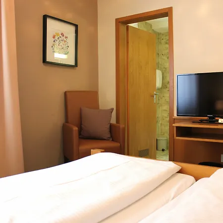 City Hotel Würzburg Hotel 2*