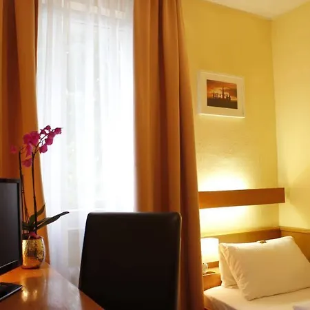 City Hotel Würzburg 2* Würzburg
